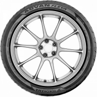 275/35 R19 100W Yokohama Advan Fleva V701 XL