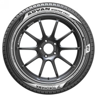 315/35 R22 111V Yokohama Advan Winter V907